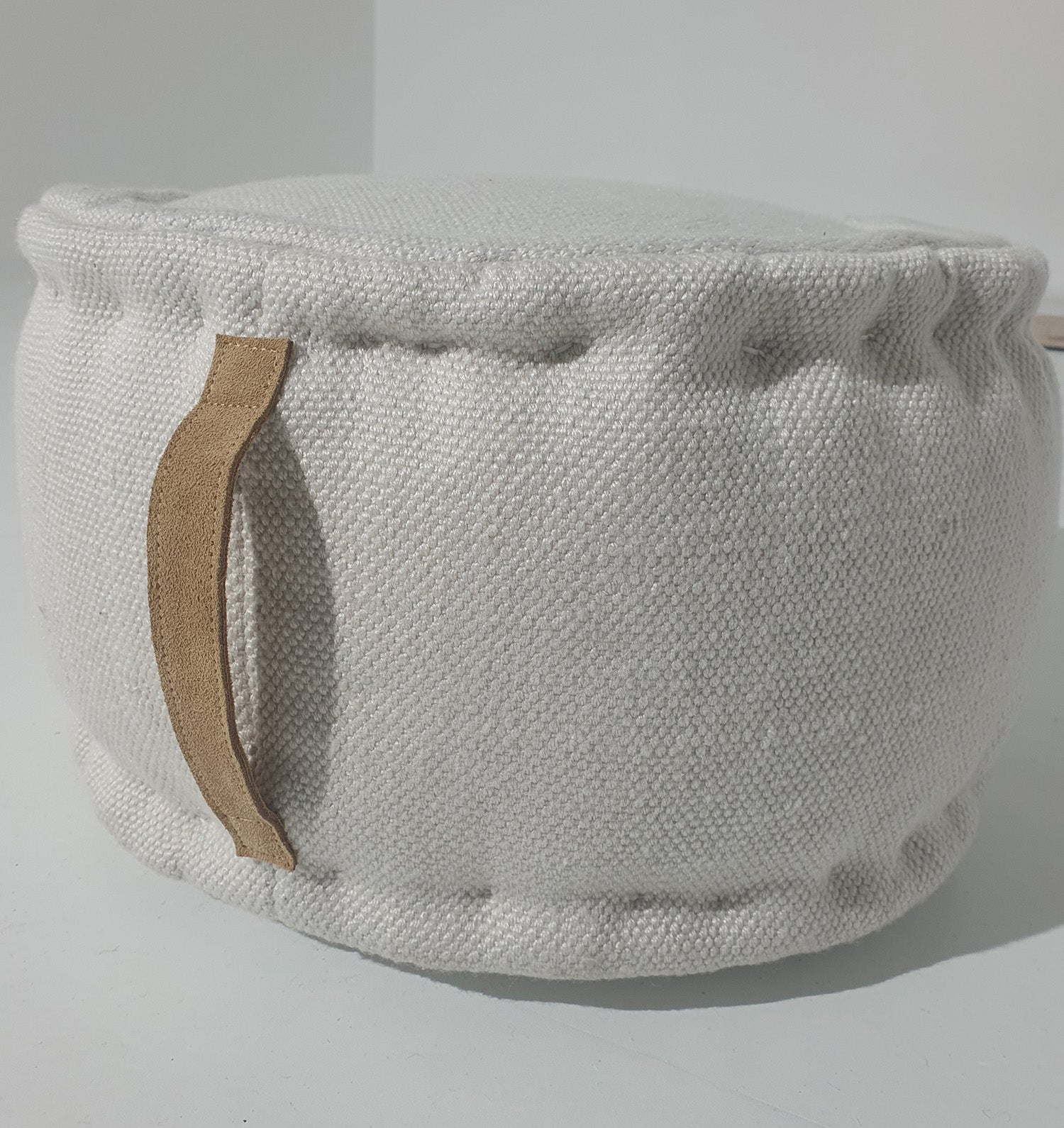 100% Polyester Pouf With Handle PF-142