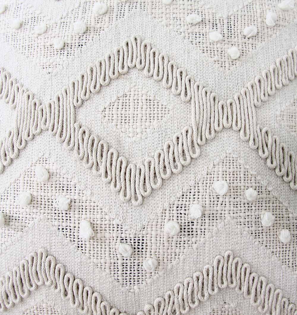 White Color Embroidery Cotton Cushion cs-264