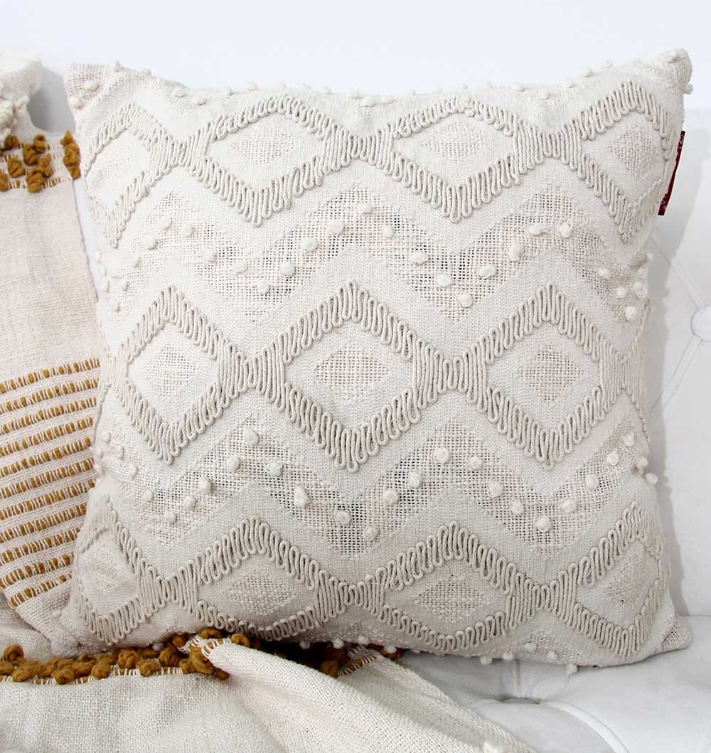 White Color Embroidery Cotton Cushion cs-264