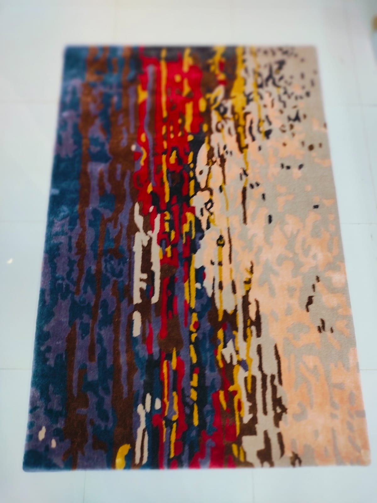 Abstract Expression Hand Tufted Carpet MHT-11