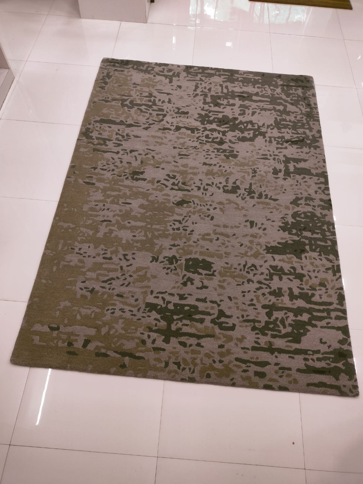 Textured Earth Tone Hand Tufted Carpet MHT-22