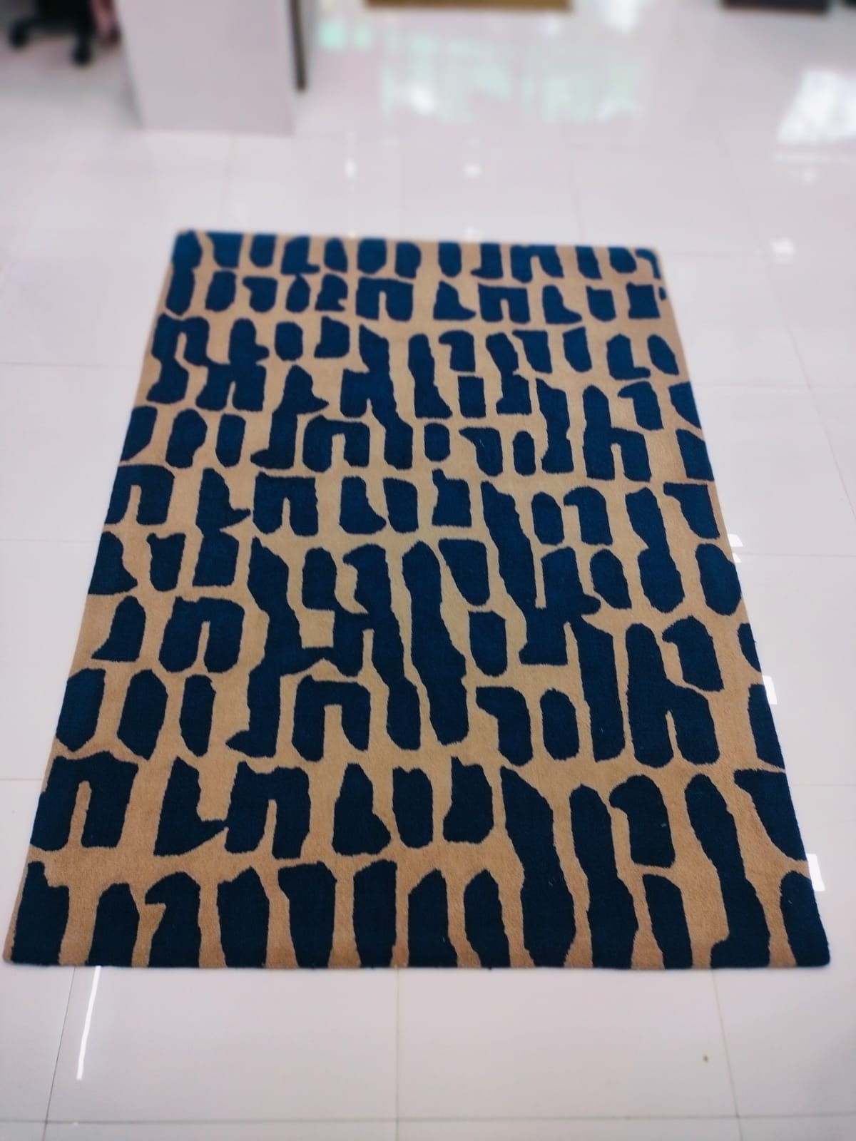 Bold Rhythm Hand Tufted Carpet MHT-23