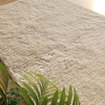 Plush White Shaggy Rug for Modern Living Room Decor - SG-011