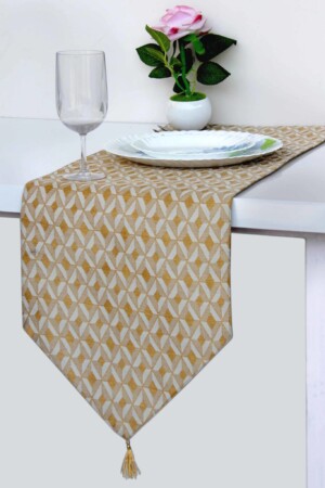 TABLE RUNNER